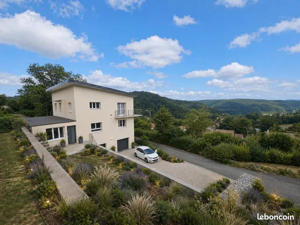 Maison familiale DPE A - 6 chambres - 194 m² habitables - 307 m² au total