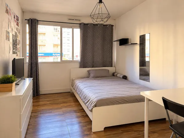 Studio meublé 18 m² - Marseille 5e / La Timone - 650 € CC