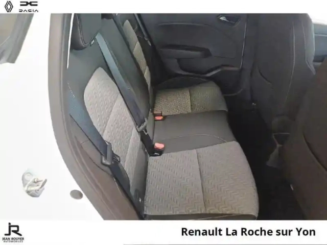 Renault Clio 1.5 blue dci 100ch evolution — photo 6