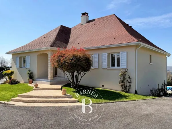 PROCHE VICHY - Villa avec vue panoramique