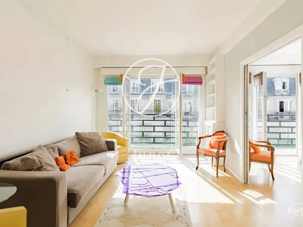 Paris 17e - COURCELLES / MONCEAU - Appartement - 77,72m² Carrez - 2/3 chambres - 2 balcons - Vue dég