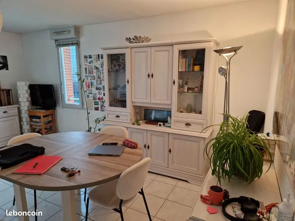Loue T2 Meublé