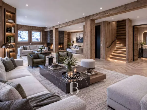 Maison 9 pièces 465 m²