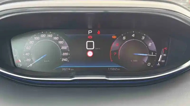 Peugeot 3008 puretech 130ch s&amp;s eat8 — photo 16