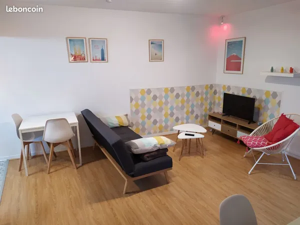Particulier loue très beau T2 meublé de 38 m2