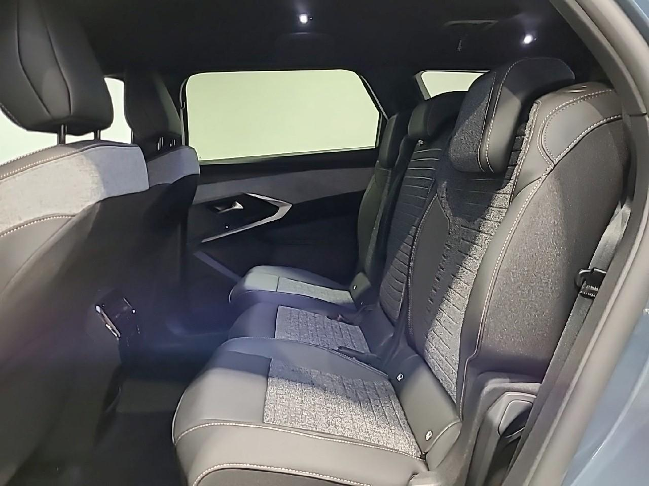 Peugeot 5008 hybrid 145 ch e-dcs6 allure — photo 13