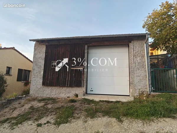 Parking/box 65 m² Bayon