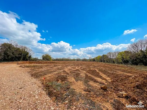 Terrain 1192 m² UZES