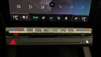 Renault Mégane E-Tech Electric EV40 130ch Iconic standard charge — photo 27