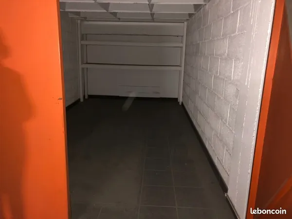 Box fermé - Parking sécurisé - Paris 18ème - Stationnement ou stockage