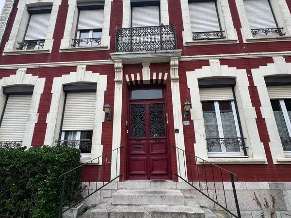 Location meublé t2 2 eme étage