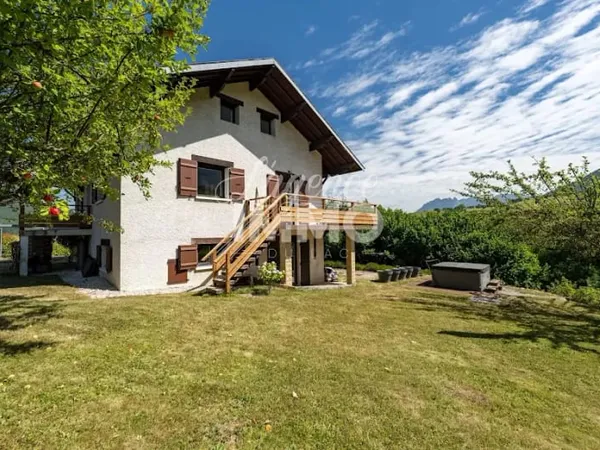Maison 8 pièces 160 m²