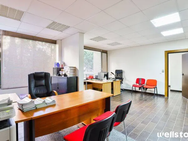 Local 240 m²