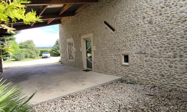 EURRE - FERME SUR 227 M2, PARC 7626 M2, PISCINE, PUITS, DEPE