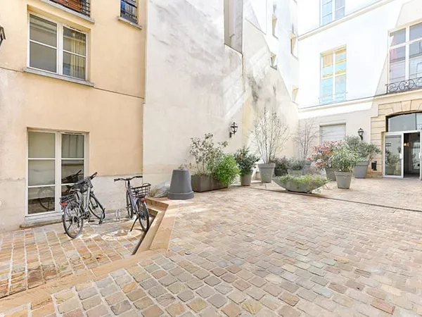 Duplex de caractère au coeur du 2€ arrondissement ? 71 m² au sol