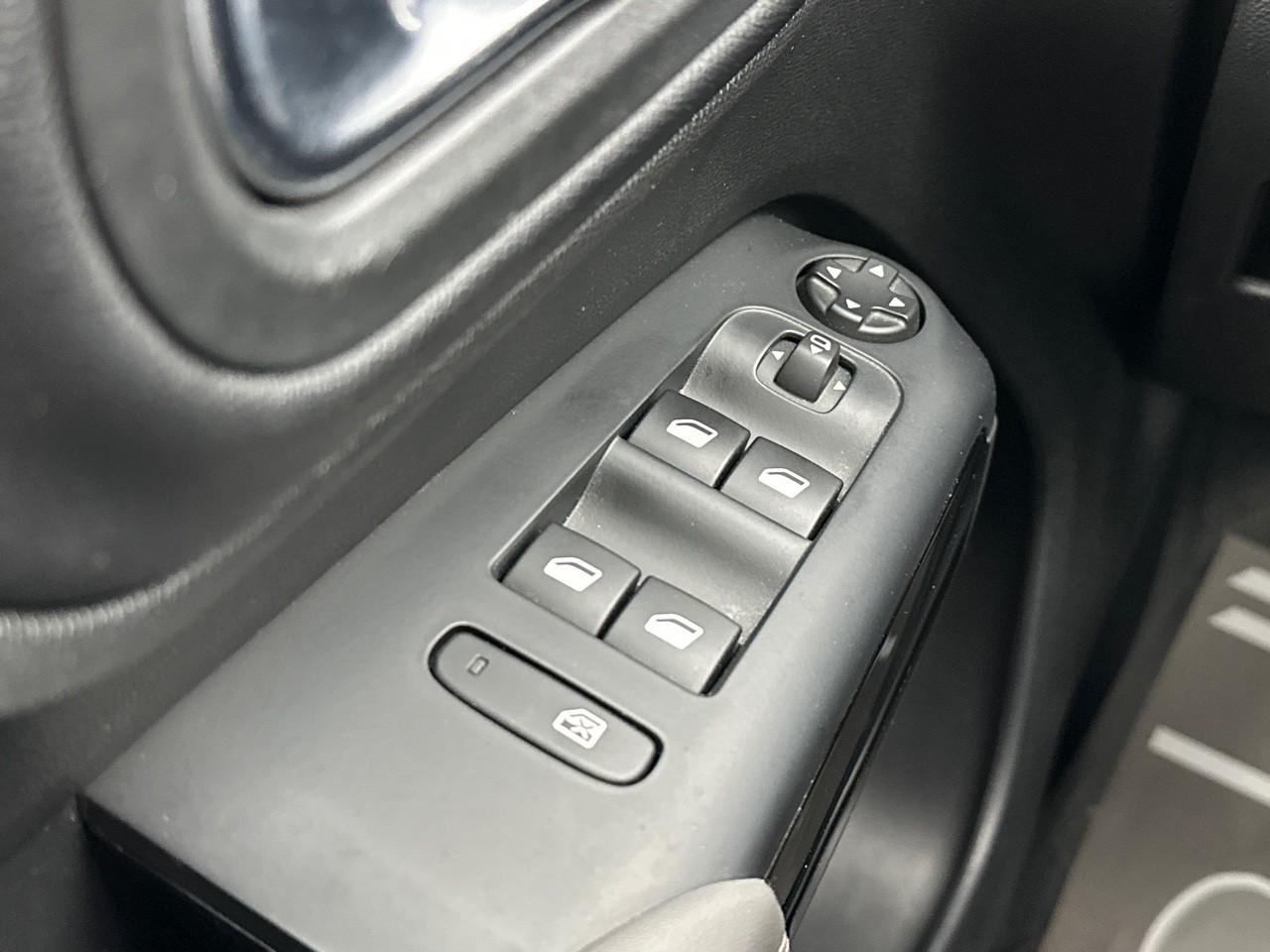 Citroën C5 Aircross hybride rechargeable 225 s&s e-eat8 c-series — photo 15