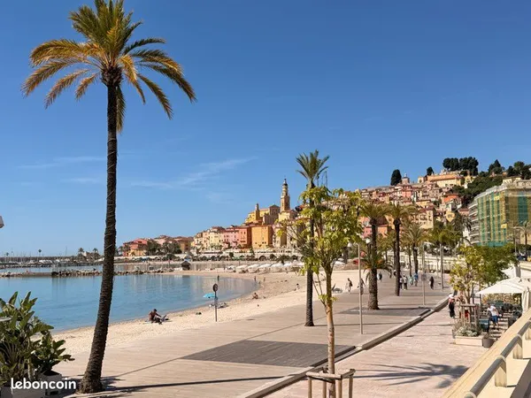 ☀️Menton - Appartement front de mer, meublé, clim, balcons