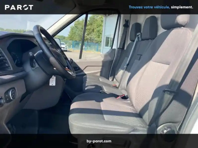 Ford Transit fourgon fg t310 l2h2 2.0 ecoblue 130ch trend — photo 10