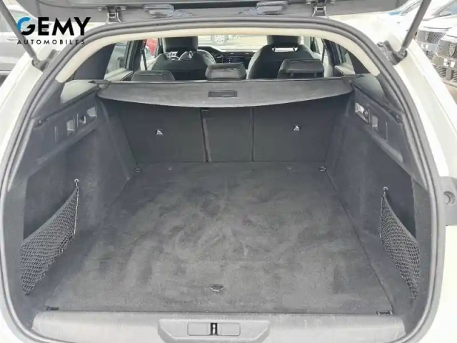 Peugeot 308 sw phev 180 e-eat8 — photo 6