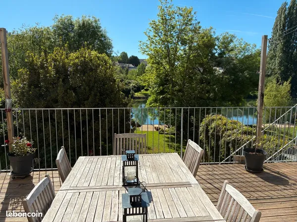 Maison de caractère 230 m² - Secteur Cathédrale / Pont-Neuf - Garage et Bord de Clain