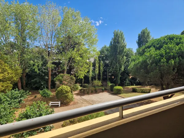 APPARTEMENT T3 avec GARAGE Secteur Tanchet