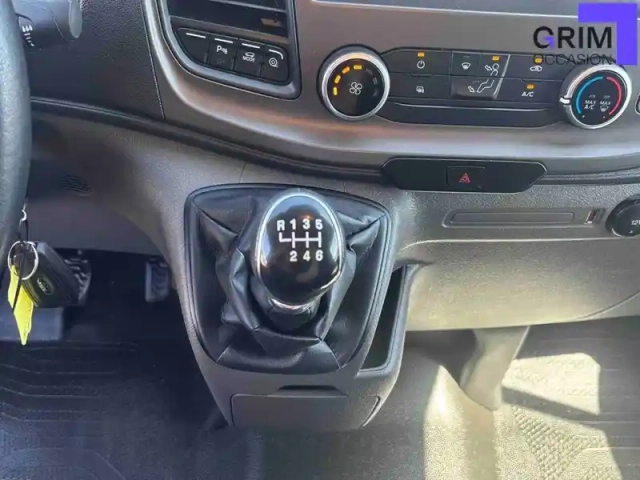 Ford Transit custom fourgon 300 l2h1 2.0 ecoblue 130 — photo 10