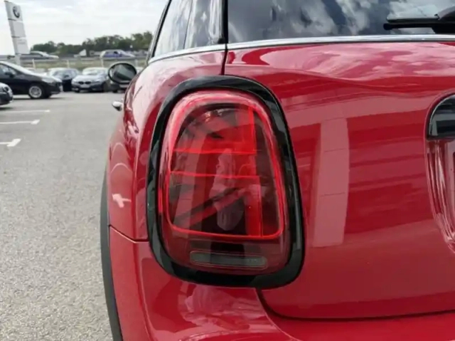 Mini Mini 5 portes cooper 136ch edition premium plus bva7 — photo 6