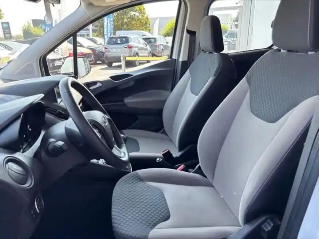 Ford Tourneo Courier 1.5 tdci 100ch ambiente — photo 11