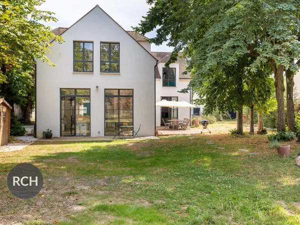 Exclusivité - Montfort-l'Amaury - Belle maison de standing meublée proche de toutes commodités
