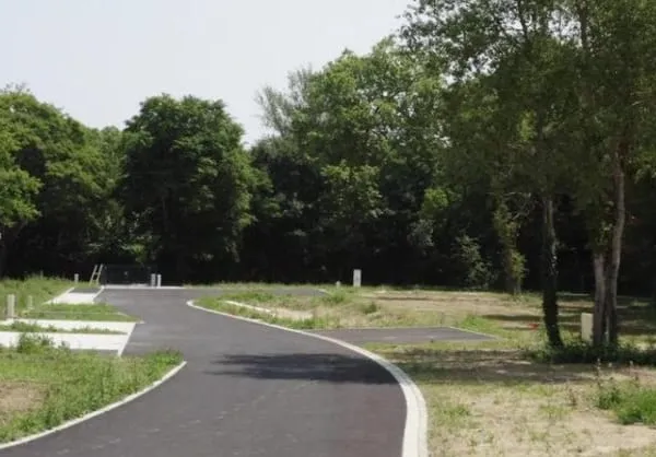 Terrain 651 m²