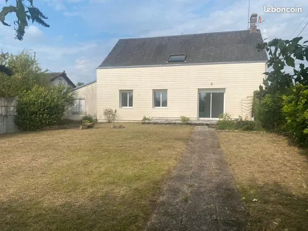 Maison de plain pied à louer à mansigné