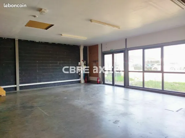 Local commercial 100 m² ORNEX
