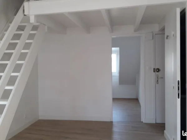 Appartement T2 duplex 3ème étage sans ascenseur