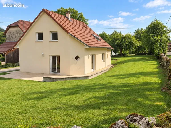 Maison T5, 4 chambres, 113 m2, Terrain 1100m2 à Cléron (25330)