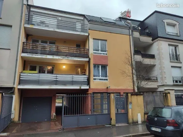 Appartement gare de RER vert galant
