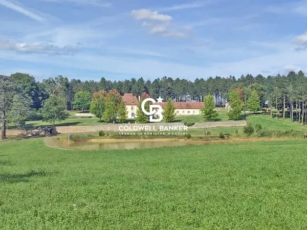 Domaine du 17eme au coeur de 24 hectares