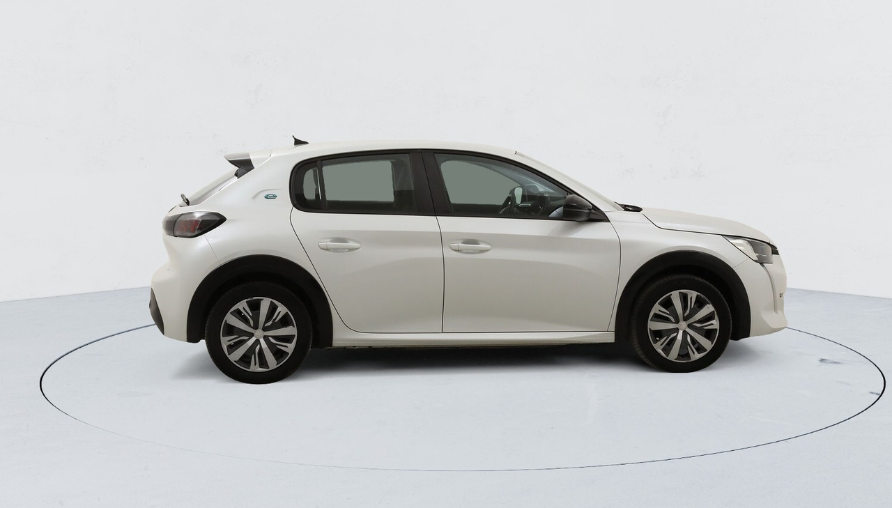 Peugeot 208 — photo 6