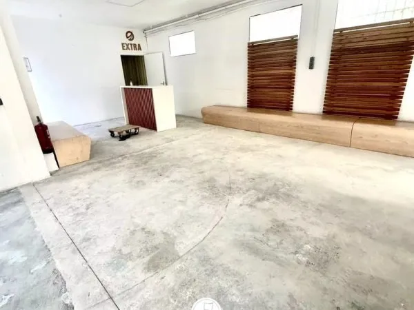 Nice // Centre-Ville : Local commercial / Entrepôt / 576m2