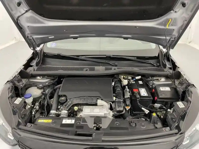 Peugeot 2008 puretech 130 s&amp;s bvm6 — photo 21