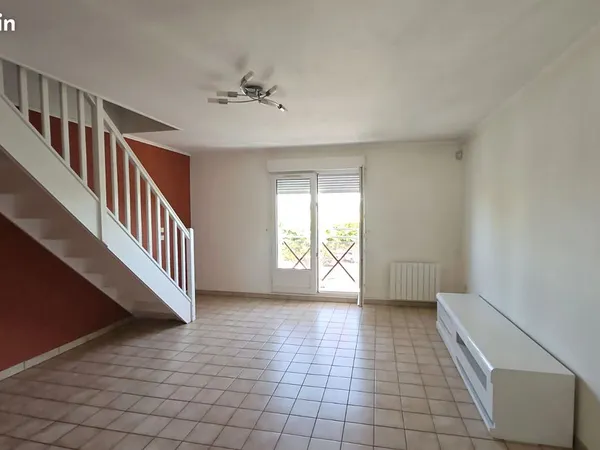 À louer - Appartement F3 duplex - Chambly centre-ville - Garage fermé - Gare à 10 min