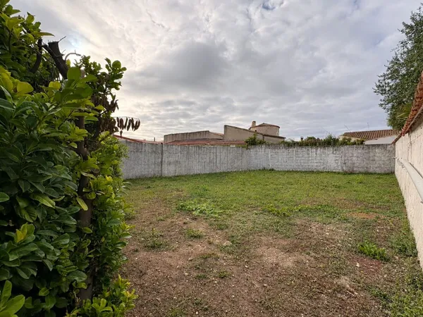 Terrain 152 m²