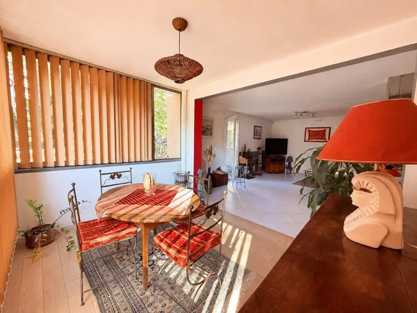 APPARTEMENT T4 AVEC CAVE