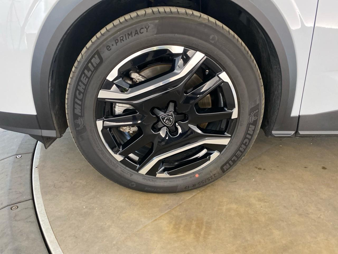 Peugeot 3008 electrique 210 ch 73 kwh allure — photo 11