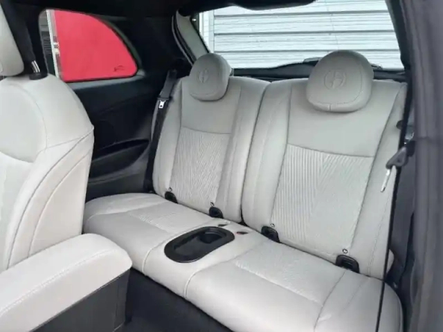 Fiat 500 e 118ch giorgio armani collectors edition my25 — photo 10