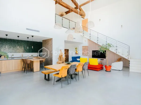 Maison 9 pièces 250 m²