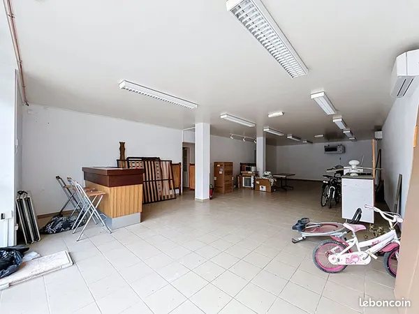 Local commercial 93 m² JONCHERY
