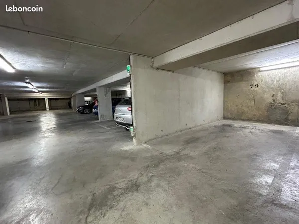 Location place parking 75020: sécurisé. Accès 24/24. 90 euros/mois