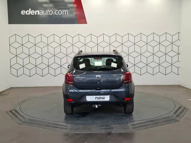 Dacia Sandero sce 75 — photo 4