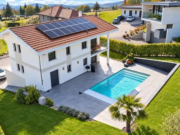 Villa moderne avec piscine a reignier esery