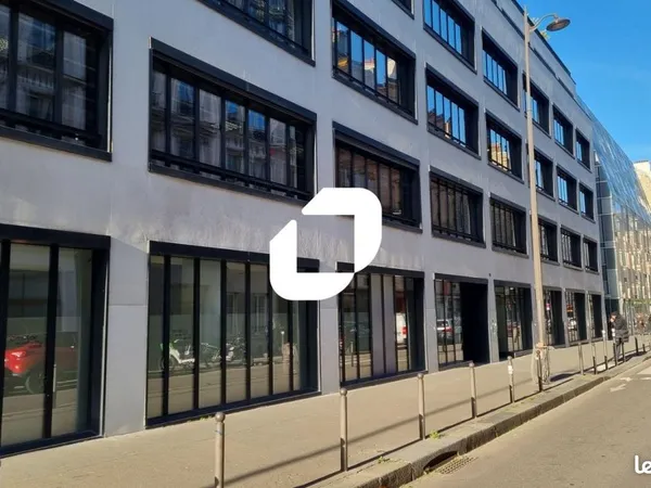 Bureau 760 m²